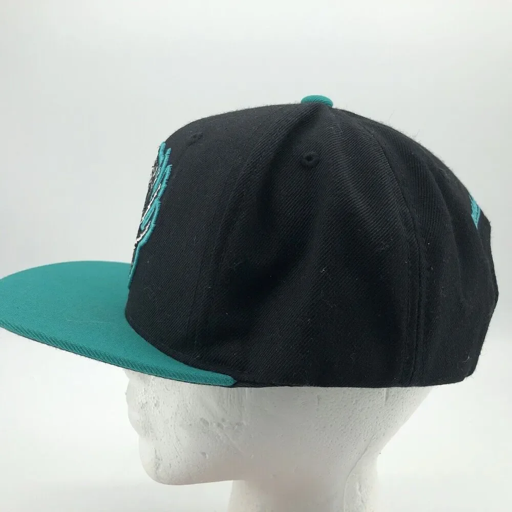 Vancouver Grizzlies Hat Cap Mitchell & Ness Embroidered NBA Snapback Black Green